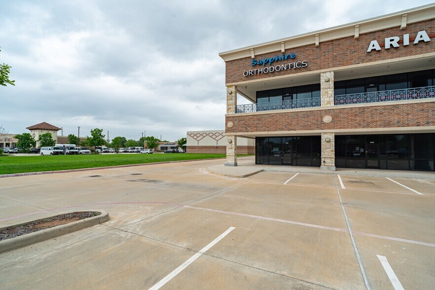 More Photos Of 4899 Highway 6, Missouri City Storefront Retail Office For Lease