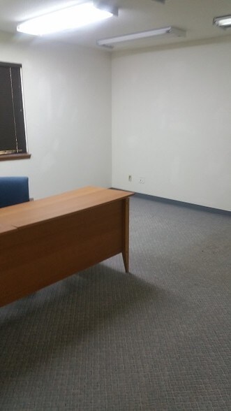 More Photos Of 3008 Chevy Cir, Temple Office For Lease