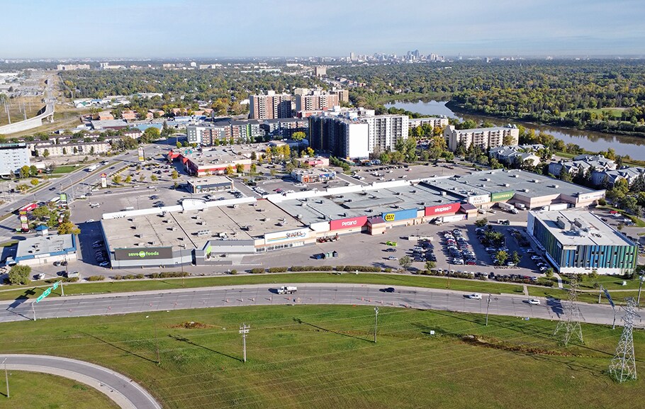 More Photos Of 1910 Pembina Hwy S, Winnipeg Freestanding For Lease