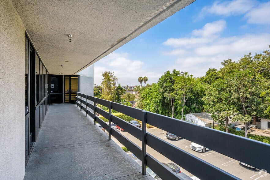 More Photos Of 1600 E 4th St, Santa Ana Office For Lease