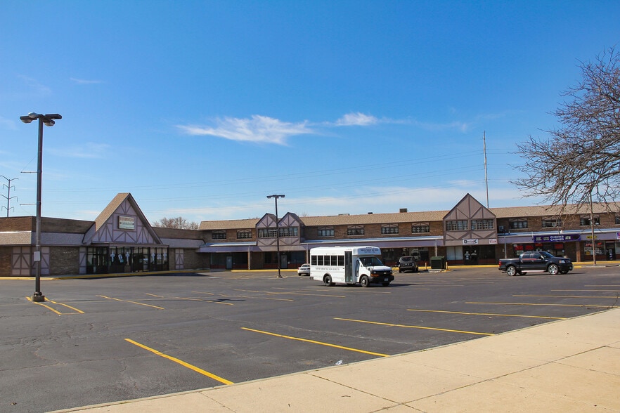 More Photos Of 14200 Chicago Rd, Dolton Storefront Retail Office For Lease