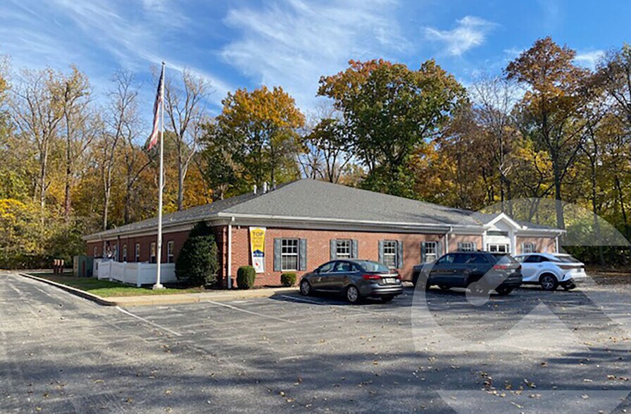 Primary Photo Of 1688 Woodlands Dr, Maumee General Retail For Sale