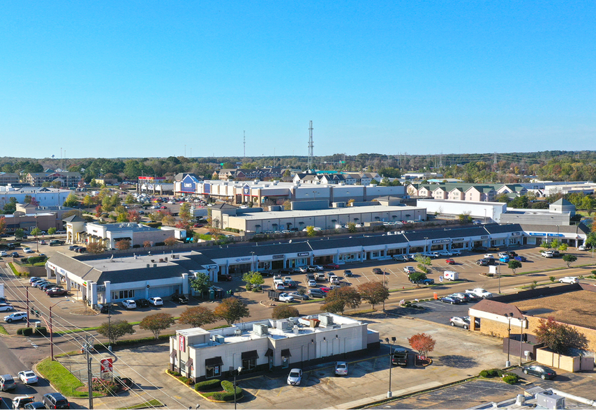 More Photos Of 1060 E County Line Rd, Ridgeland Unknown For Sale