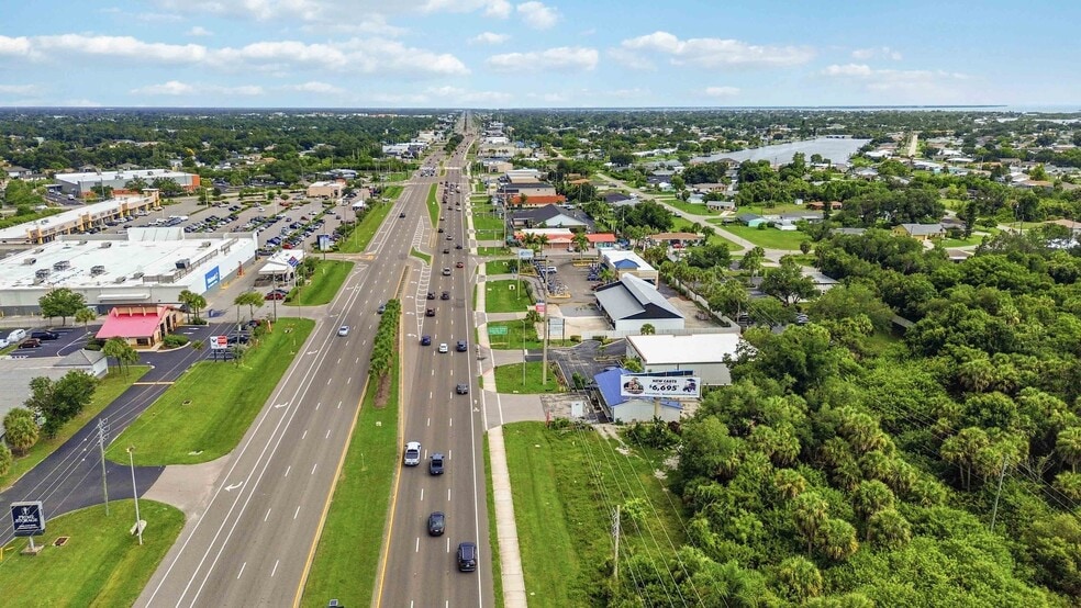 More Photos Of 2081 Tamiami Trl, Port Charlotte Freestanding For Sale