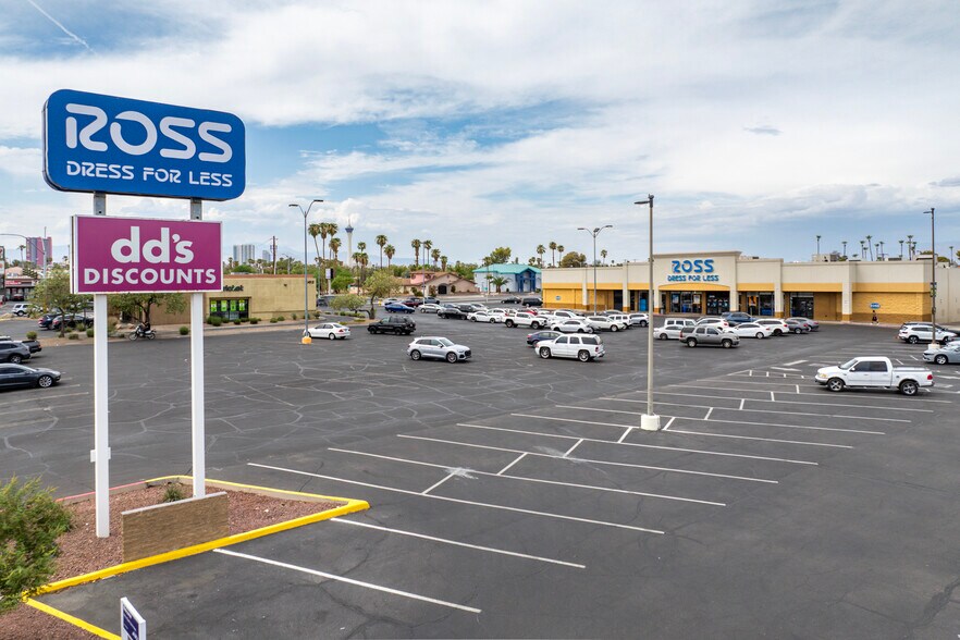 More Photos Of 2420 E Desert Inn Rd, Las Vegas Freestanding For Sale