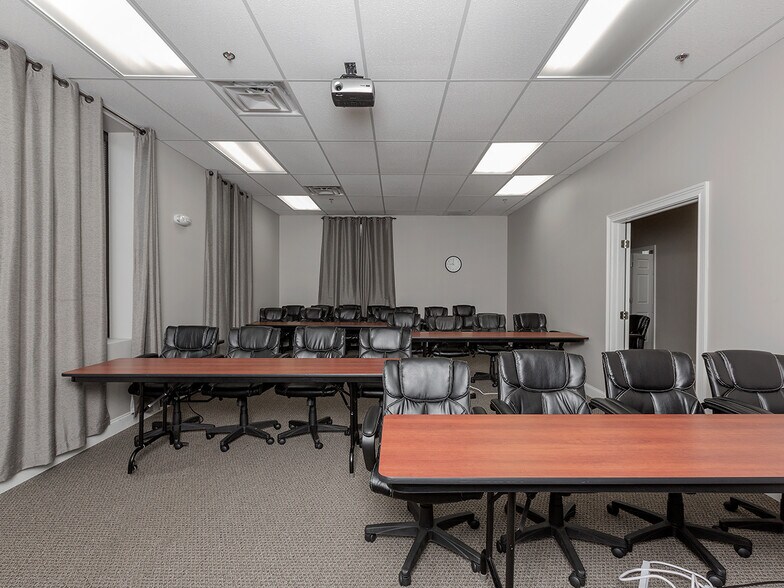 More Photos Of 8052 Mall, Lithonia Medical For Lease