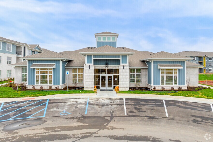 More Photos Of 2755 Red Bloom Dr, Greenwood Apartments For Lease