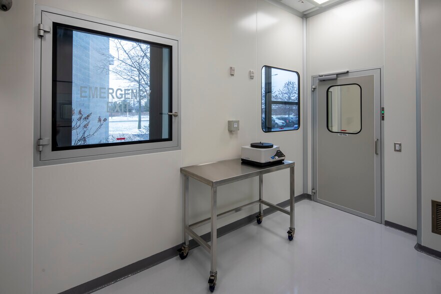 More Photos Of 4502 Campus Dr, Kalamazoo Medical For Sale
