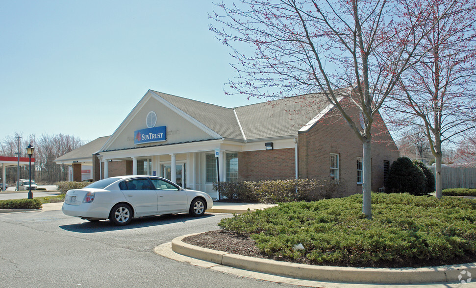 Primary Photo Of 2912 Emmorton Rd, Abingdon Bank For Lease