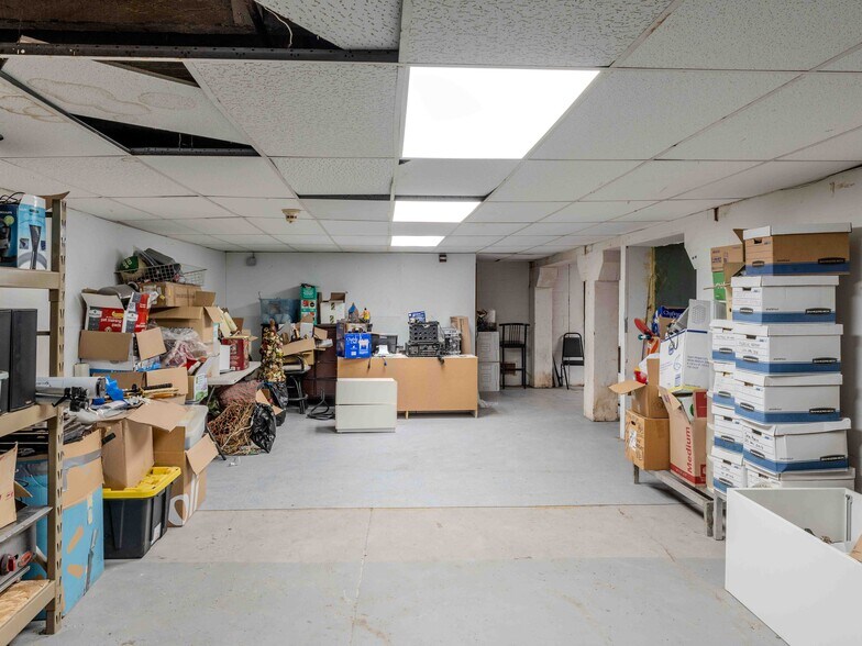 More Photos Of 210 E Galena Ave, Aurora Restaurant For Sale