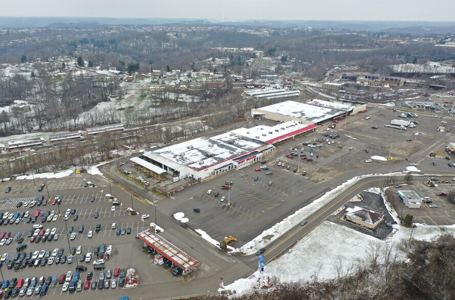 More Photos Of 539 Valley Dr, Oceana Storefront For Lease