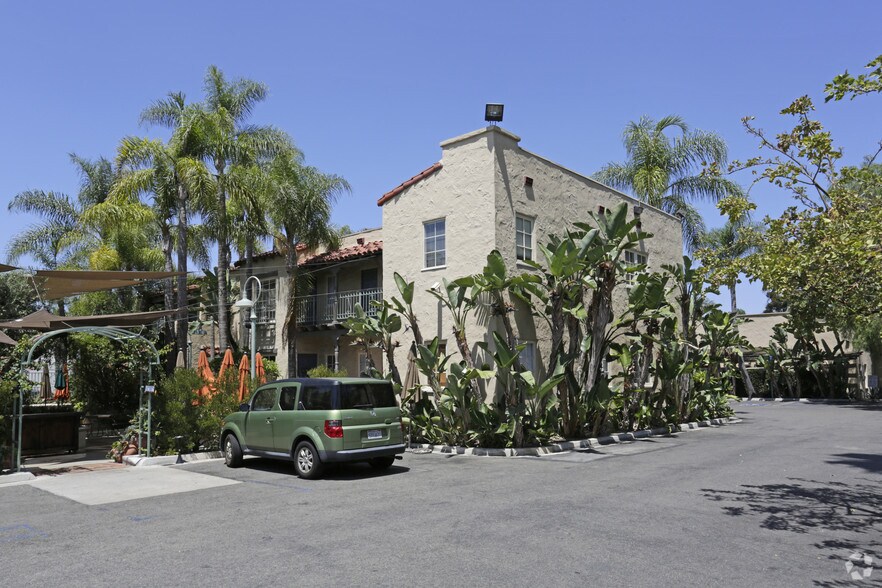 More Photos Of 2041-2045 N Main St, Santa Ana Office For Lease