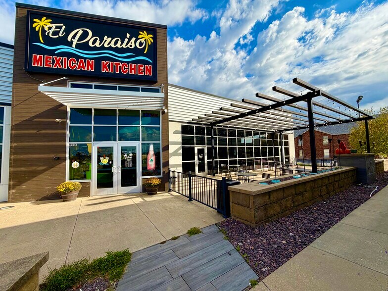 More Photos Of 306 E Chestnut St, Strafford Freestanding For Sale