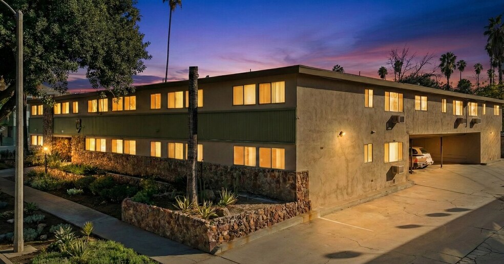 Primary Photo Of 1806 Loma Vista St, Riverside Apartments For Sale