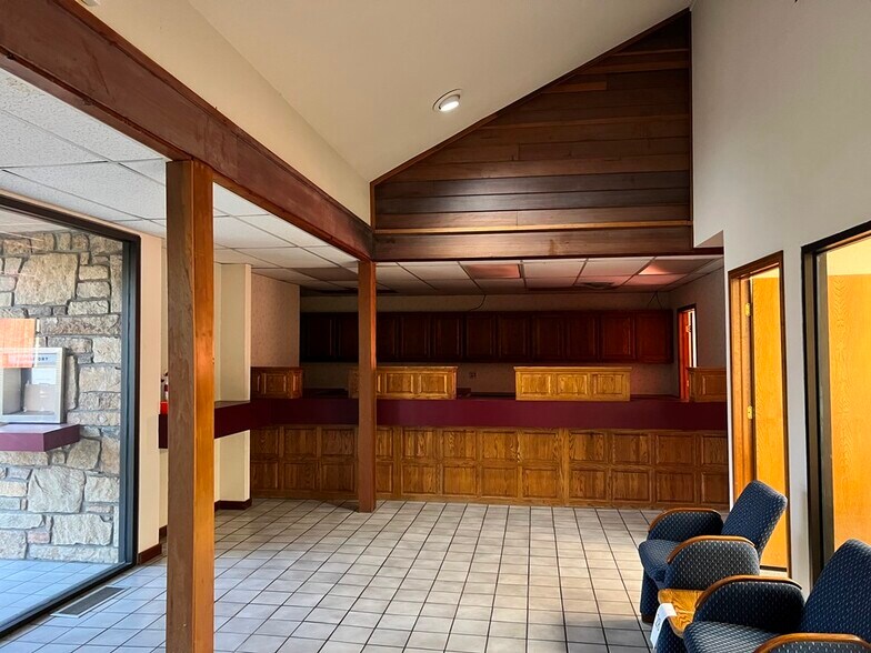 More Photos Of 5546 S 79th East Pl, Tulsa Office For Lease
