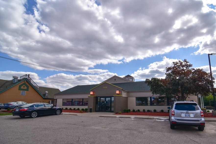 More Photos Of 39319 Plymouth Rd, Livonia Office For Sale