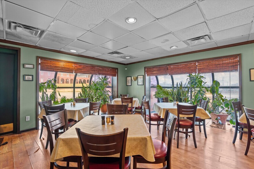 More Photos Of 3044 Deans Bridge Rd, Augusta Restaurant For Sale