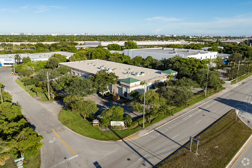 More Photos Of 2050 N Andrews Ave, Pompano Beach Warehouse For Lease