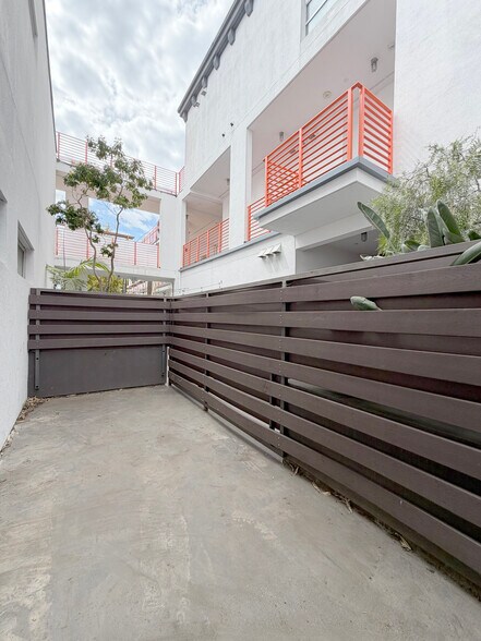 More Photos Of 212 Marine St, Santa Monica Loft Creative Space For Lease