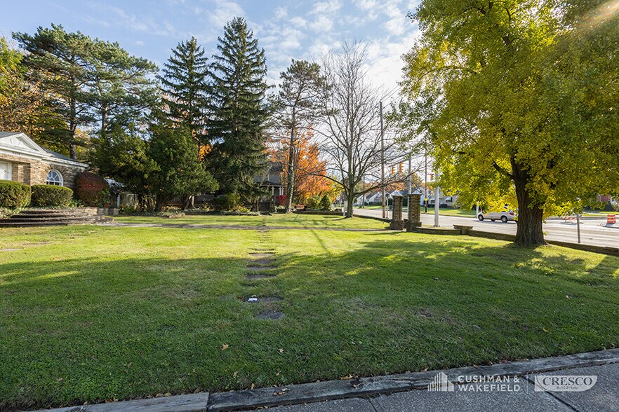More Photos Of 4615 Mayfield Rd, South Euclid Land For Sale