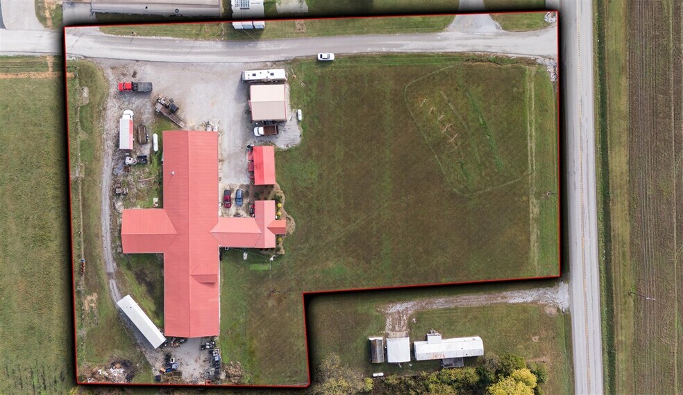 More Photos Of 2290 W Jeff Davis Hwy, Elkton Warehouse For Lease