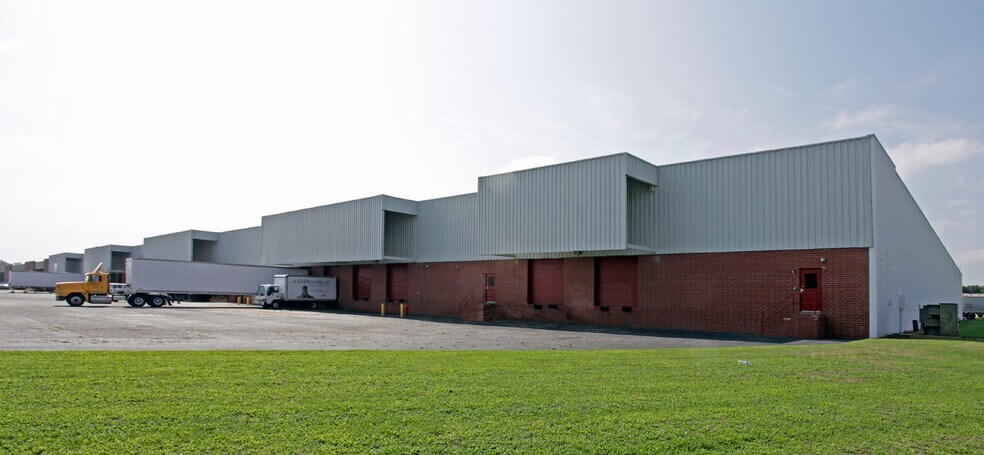 Primary Photo Of 5935-5939 Thurston Ave, Virginia Beach Manufacturing For Lease