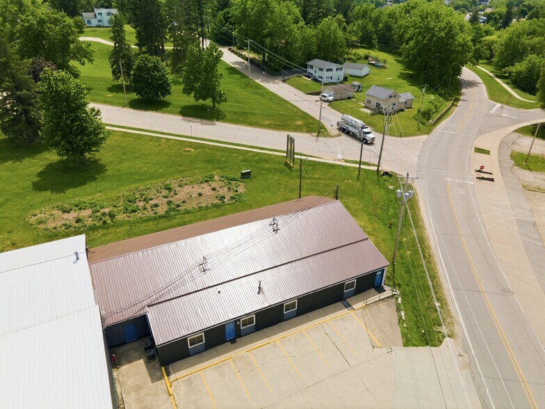 More Photos Of 301 Old Dubuque Rd, Anamosa Warehouse For Lease
