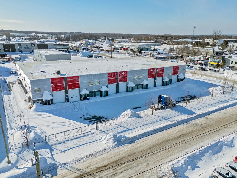 More Photos Of 14410 Rue Rolland-Desjardins, Mirabel Warehouse For Sale
