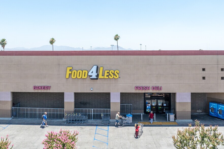 More Photos Of 555 W 2nd St, San Bernardino Supermarket For Sale