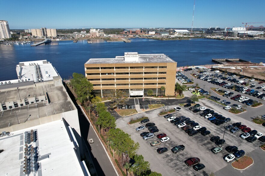 More Photos Of 1701 Prudential Dr, Jacksonville Office Residential For Sale