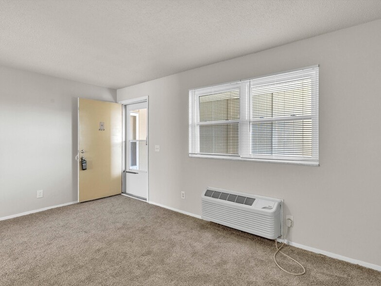 More Photos Of 500-516 Richardt Ave, Evansville Apartments For Sale