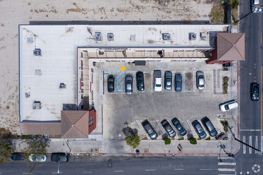 More Photos Of 5318 S Vermont Ave, Los Angeles Storefront Retail Office For Lease