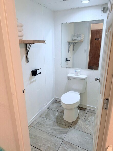 More Photos Of 2901 S Van Buren St, Enid Hotel For Sale