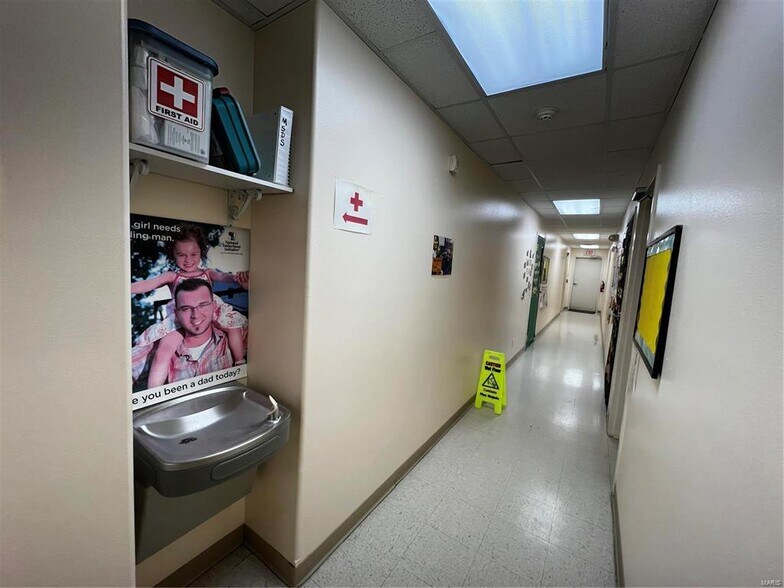 More Photos Of 19788 Sackett Ln, Waynesville Office For Sale