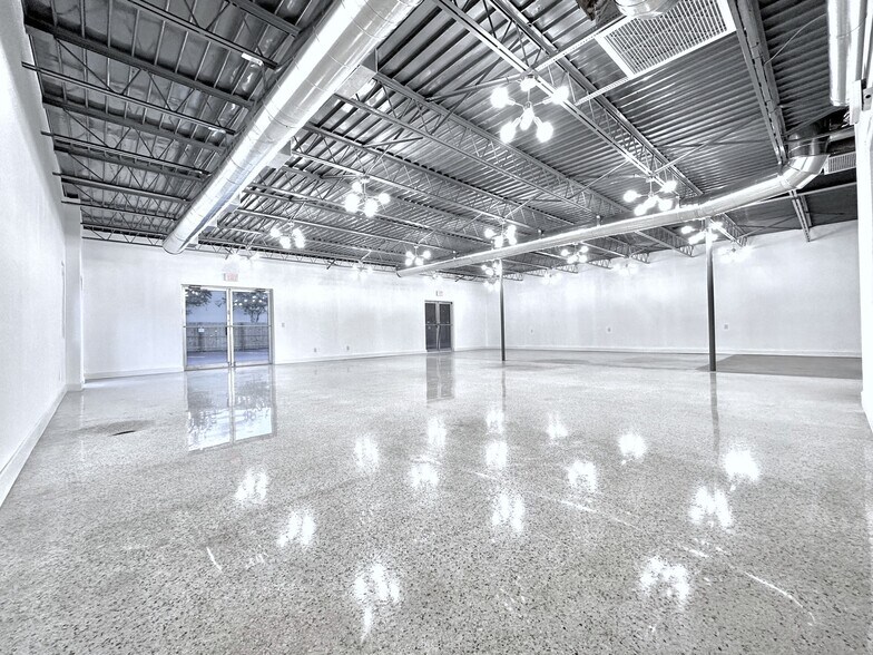 More Photos Of 1506 54th Ave N, Saint Petersburg Storefront Retail Office For Lease