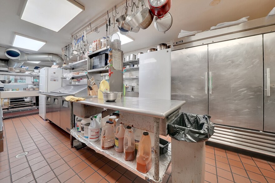 More Photos Of 31880 State Highway 108, Strawberry Hotel For Sale