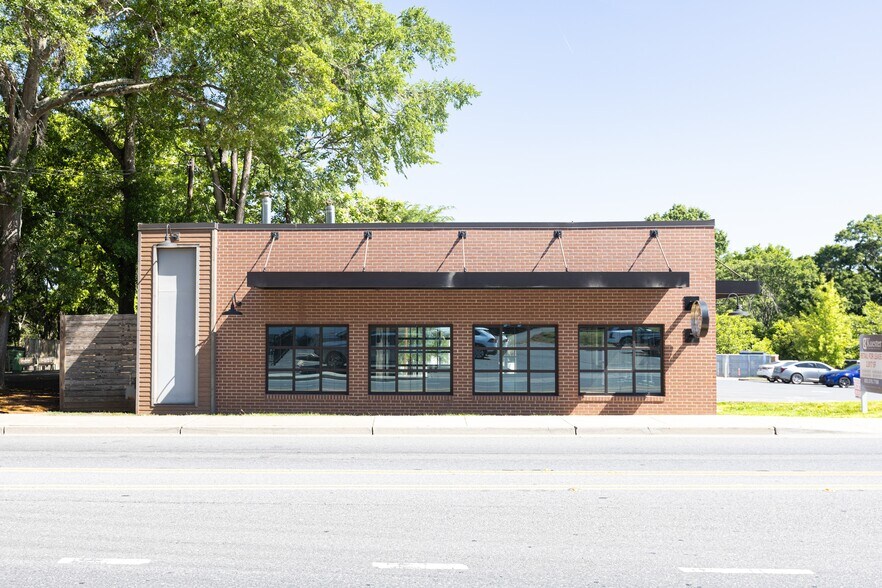 More Photos Of 485 Tom Hall St, Fort Mill Freestanding For Lease