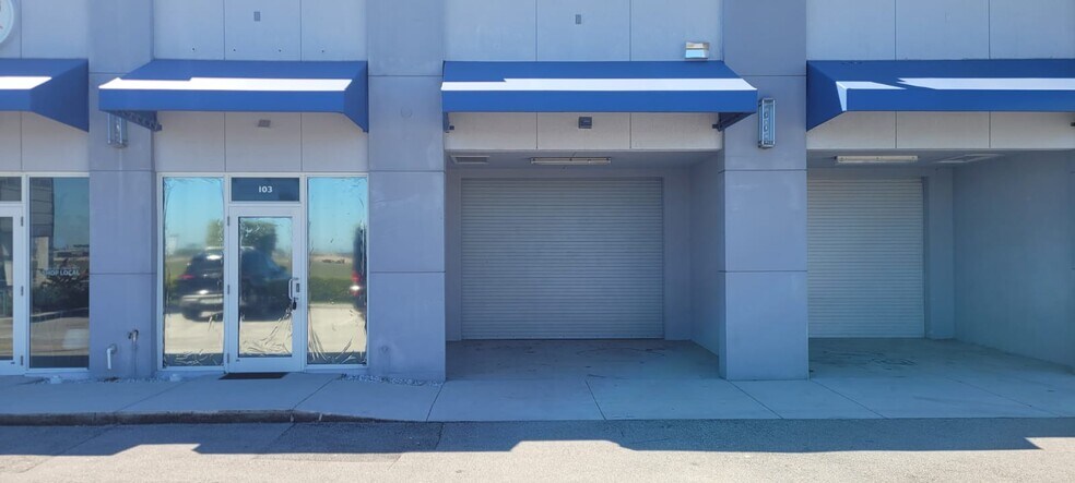 More Photos Of 14900 SW 136th St, Miami General Retail For Lease