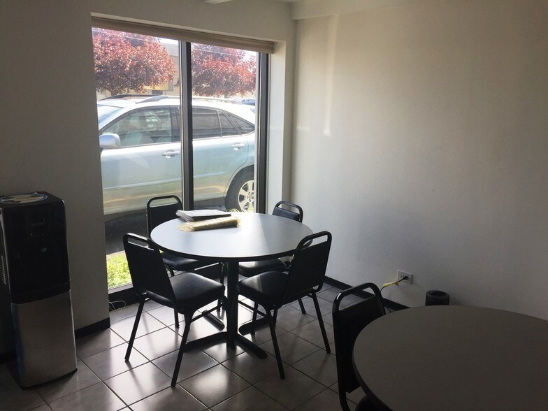 More Photos Of 501 W Colfax St, Palatine Medical For Lease
