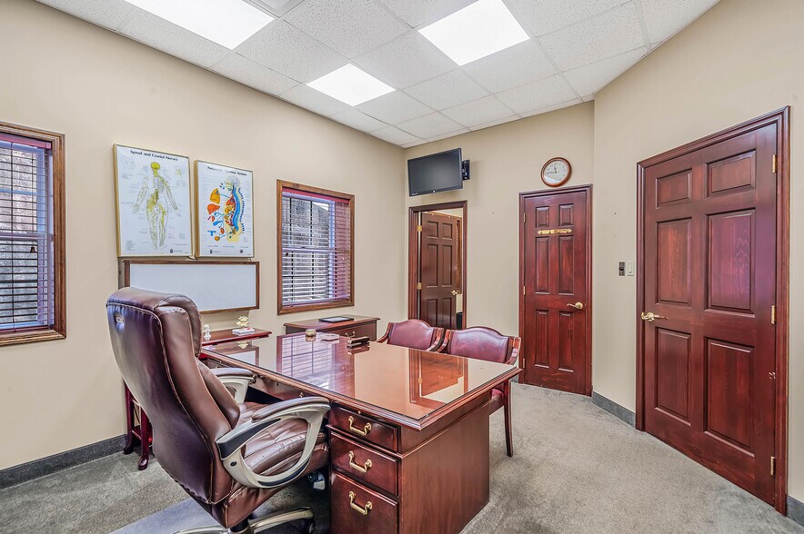 More Photos Of 201 Portion Rd, Ronkonkoma Loft Creative Space For Lease