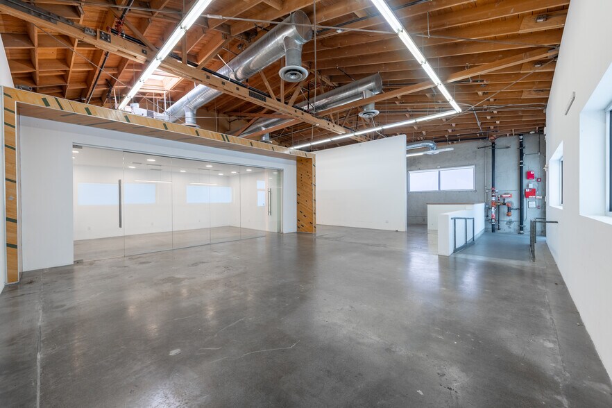 More Photos Of 6006 Washington Blvd, Culver City Loft Creative Space For Sale