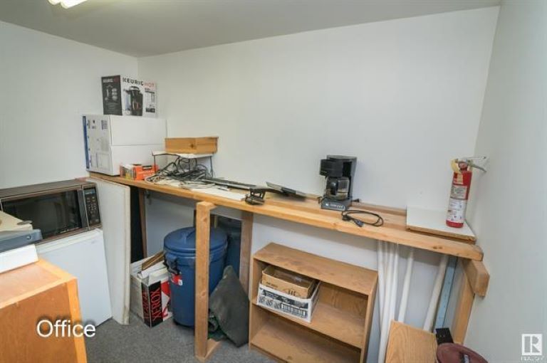 More Photos Of 10201 100 Av, Morinville Office Residential For Sale