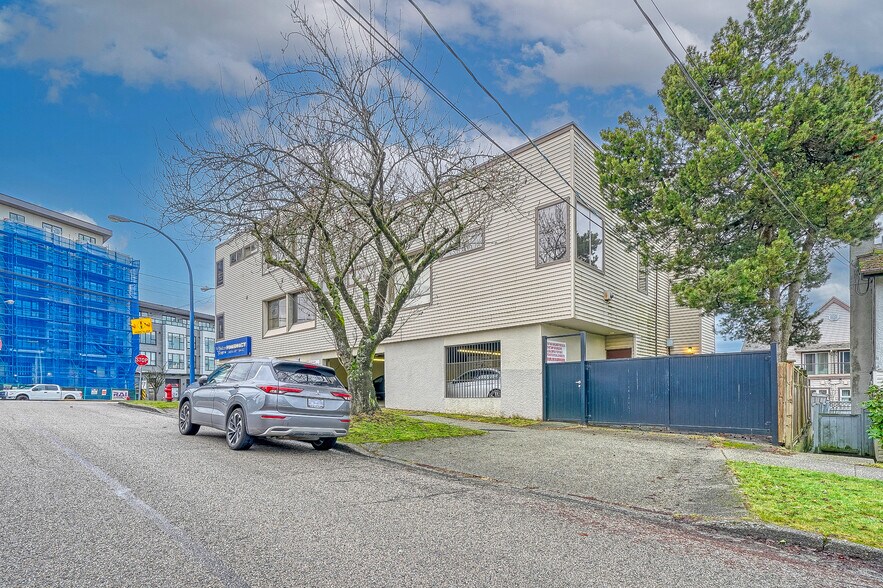 More Photos Of 3039 Kingsway, Vancouver Storefront Retail Office For Sale