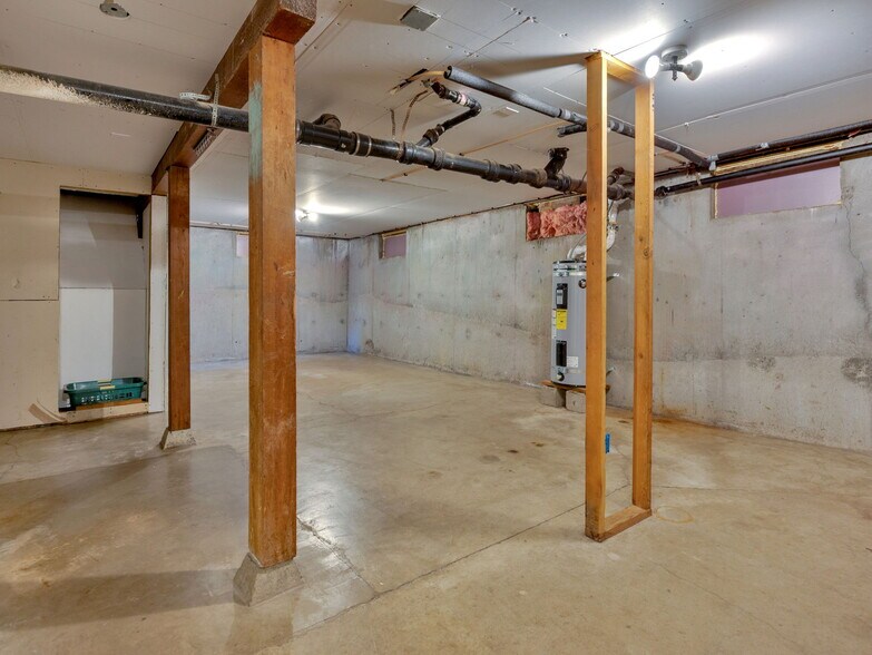More Photos Of 44434 SE Coalman Rd, Sandy Light Manufacturing For Sale