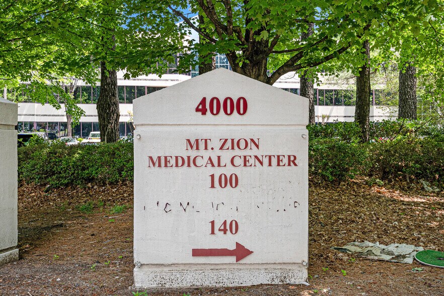 More Photos Of 4000 Corporate Center Dr, Morrow Medical For Lease