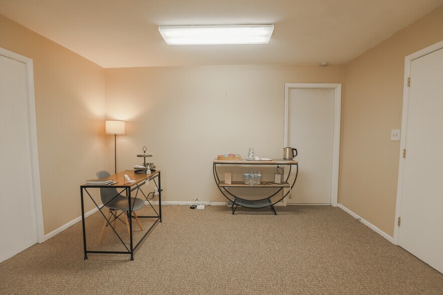 More Photos Of 1020 S Townsend Ave, Montrose Storefront Retail Office For Sale