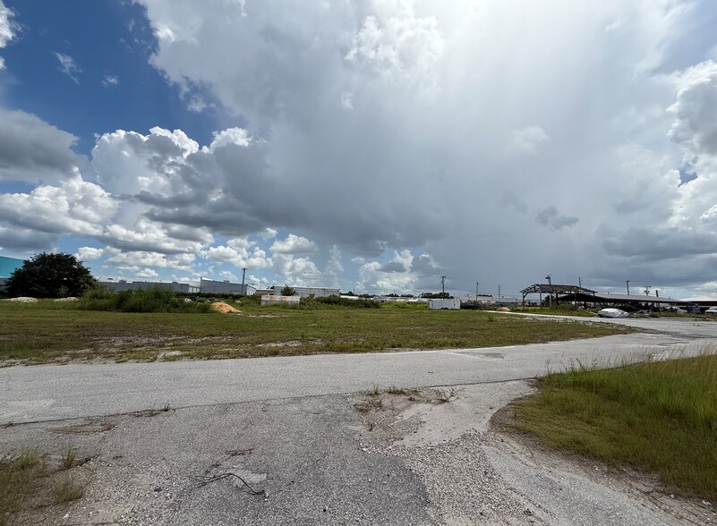 More Photos Of 0 Saluda Rd, Lakeland Land For Lease