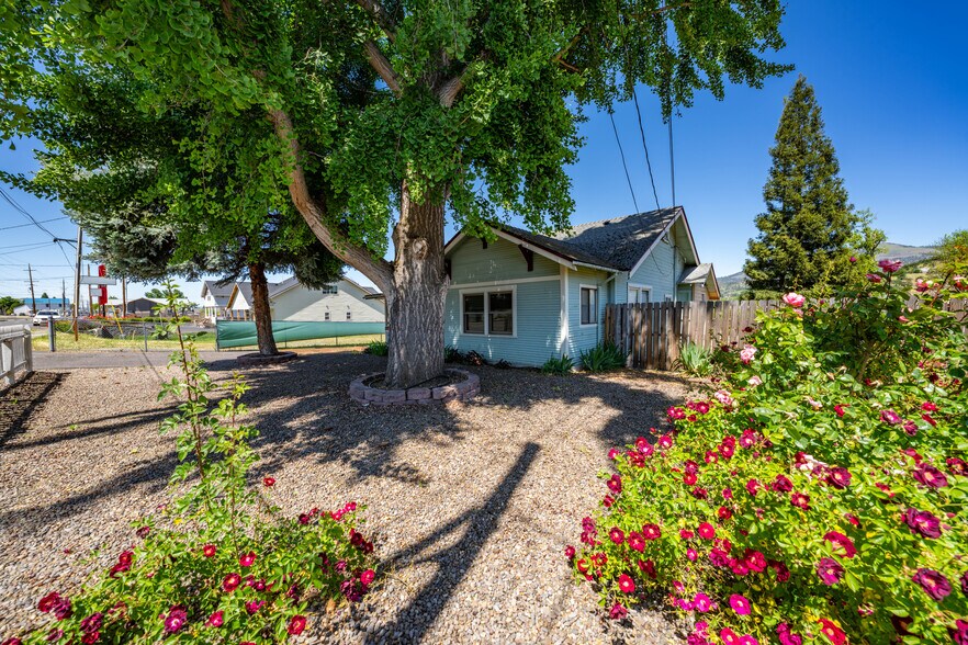 More Photos Of 143 S Main St, Phoenix Office For Sale