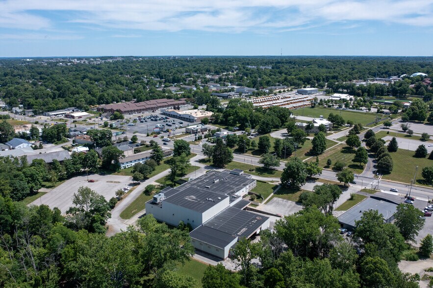 More Photos Of 1900 S Walnut St, Bloomington Manufacturing For Sale
