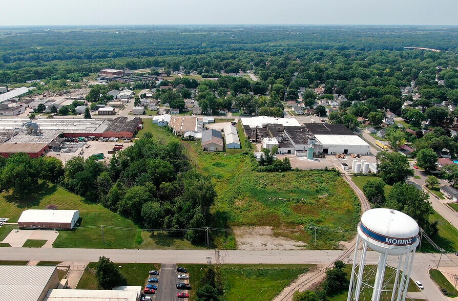 Primary Photo Of 922 Armstrong St, Morris Distribution For Lease